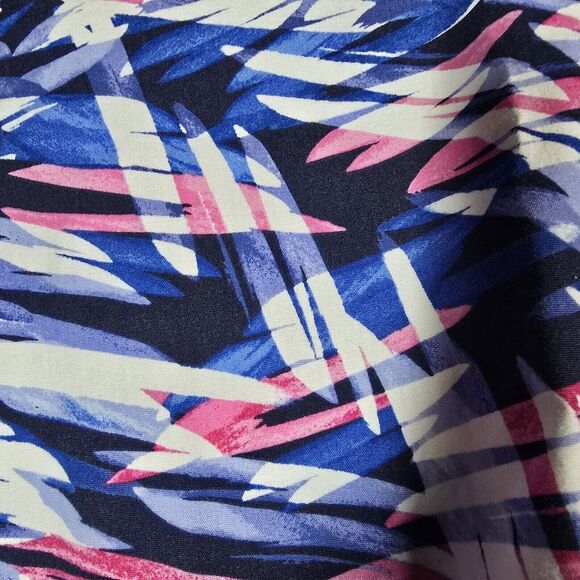 Womens Short Sleeve V Neck Scrub Top  Print Size Large - Picture 3 of 15